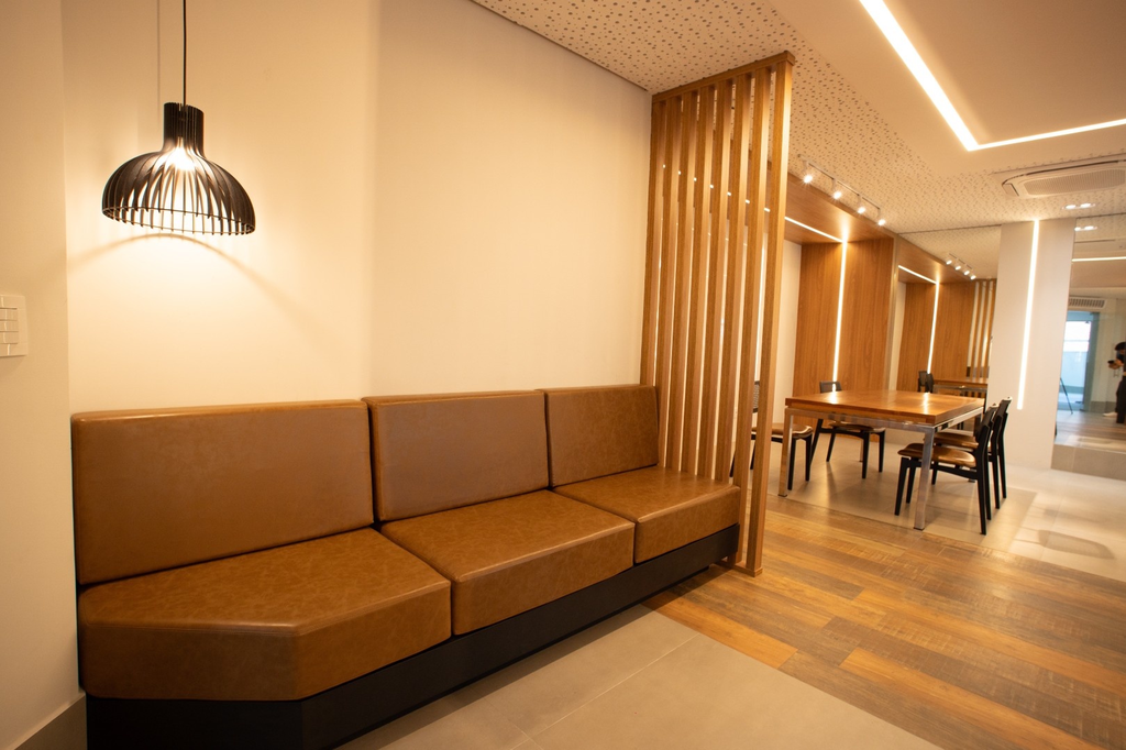 166 lounge
