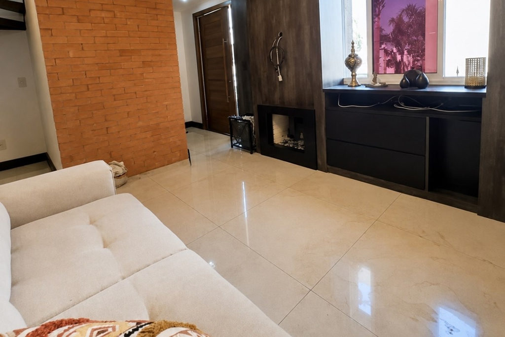 Casa em Condomínio para venda no bairro Morro Santana em Porto Alegre