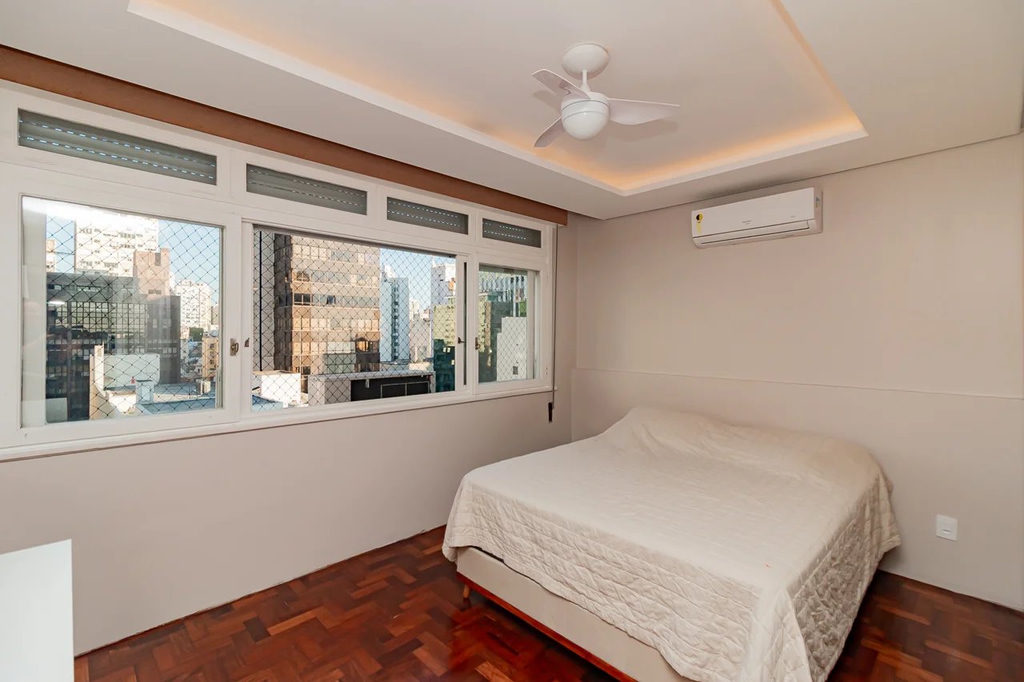 Apartamento para venda no bairro Centro Histórico em Porto Alegre