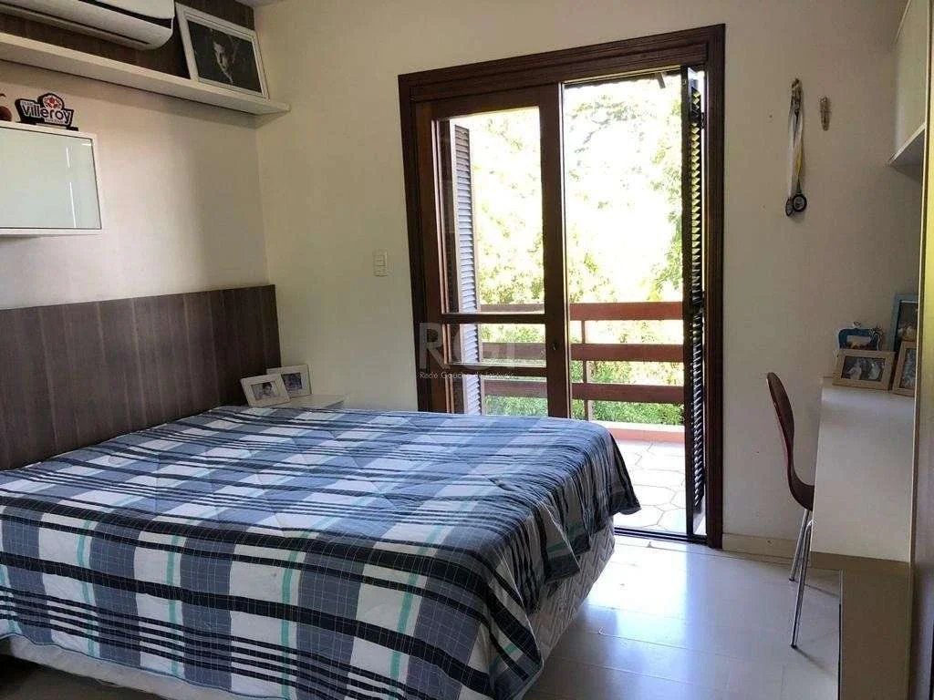 Casa em Condomínio para venda no bairro Cavalhada em Porto Alegre
