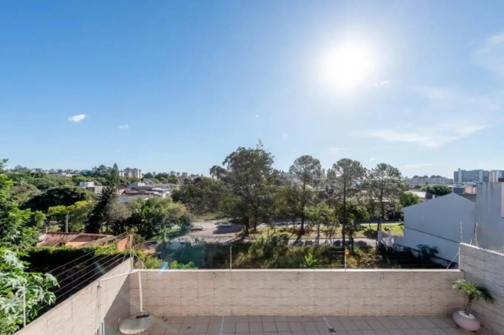Casa para venda no bairro Jardim Itu em Porto Alegre