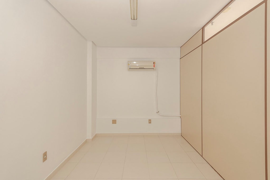 Sala para venda no bairro Floresta em Porto Alegre