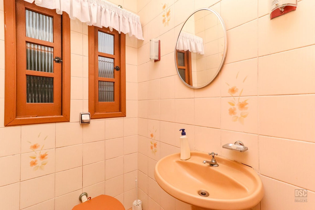 Casa para venda no bairro Vila Jardim em Porto Alegre
