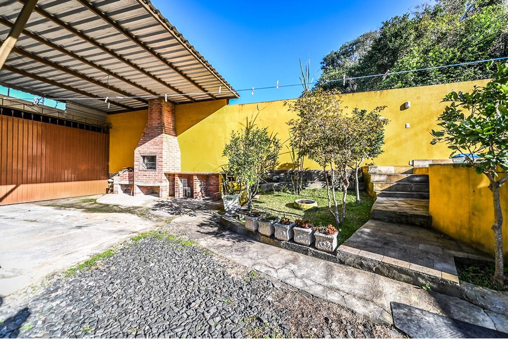 Casa para venda no bairro Agronomia em Porto Alegre