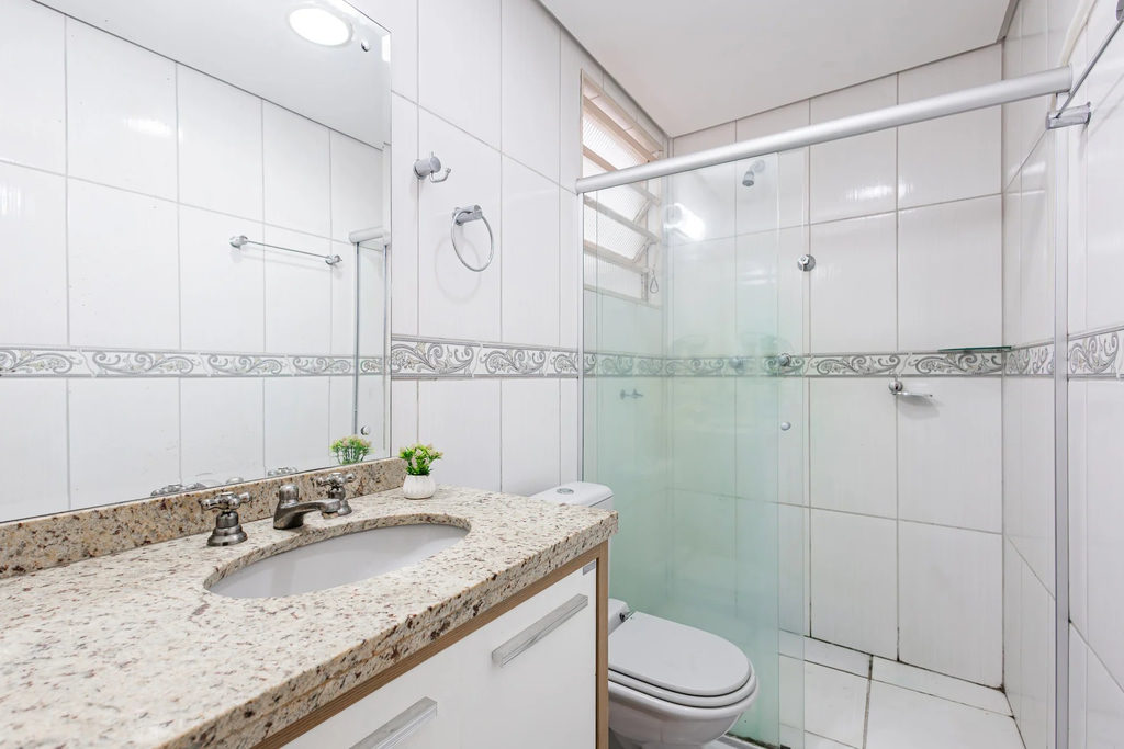 Casa para venda no bairro Partenon em Porto Alegre