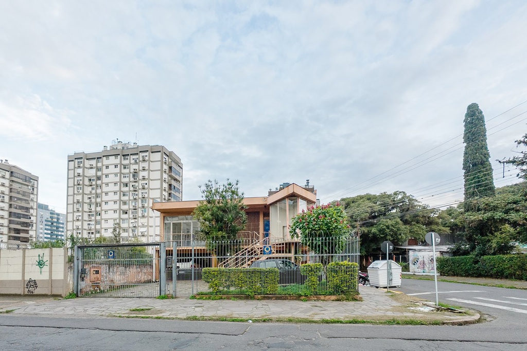 Casa para venda no bairro Centro em Canoas