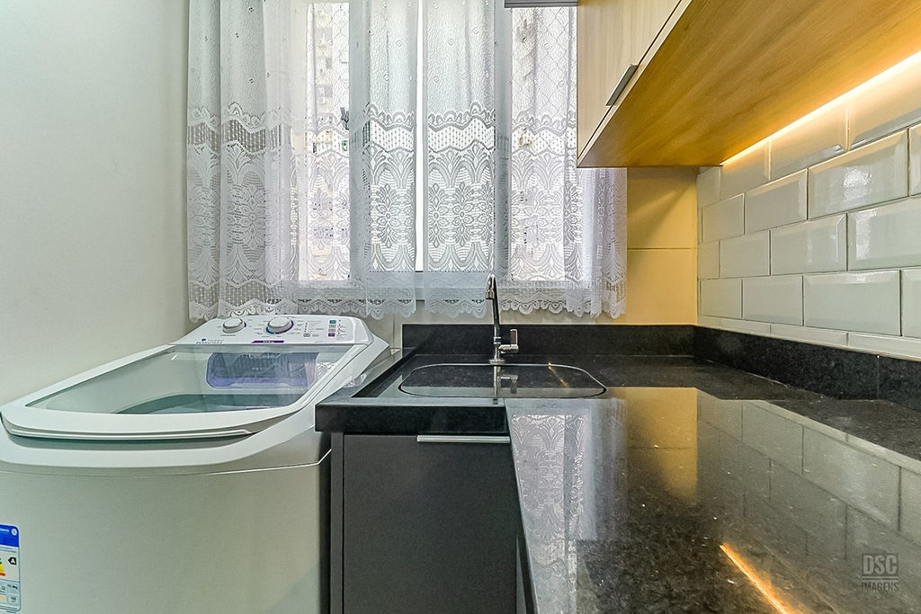 Apartamento para venda no bairro Vila Ipiranga em Porto Alegre