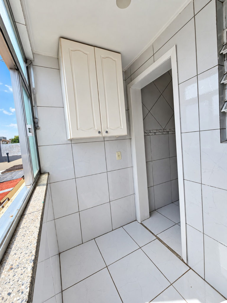 Apartamento para venda no bairro Vila Ipiranga em Porto Alegre