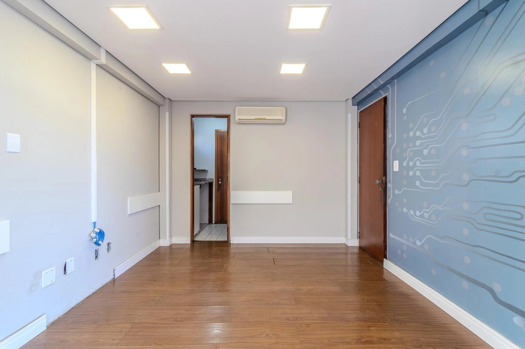 Sala para venda no bairro Petrópolis em Porto Alegre