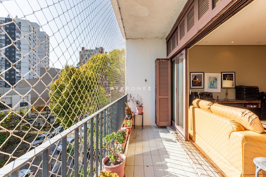 Apartamento para venda no bairro Rio Branco em Porto Alegre
