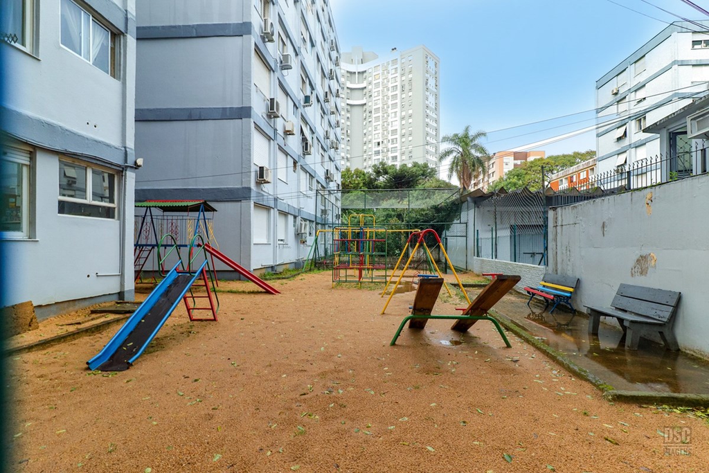 Apartamento para venda no bairro Partenon em Porto Alegre