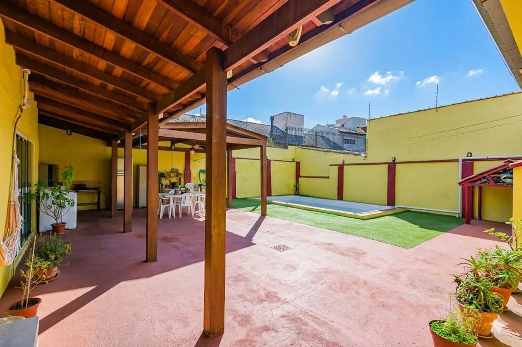 Casa para venda no bairro Partenon em Porto Alegre