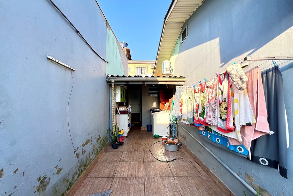 Casa para venda no bairro Estância Velha em Canoas
