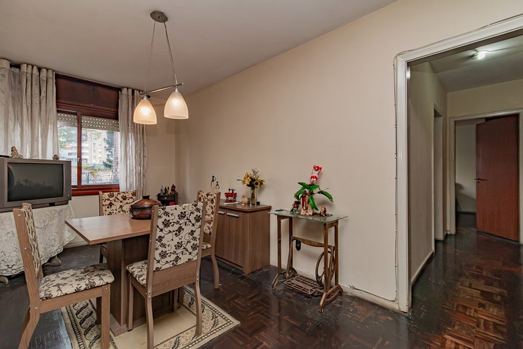 Apartamento para venda no bairro Três Figueiras em Porto Alegre