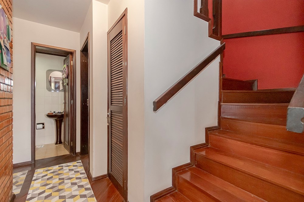 Casa para venda no bairro Jardim Itu Sabará em Porto Alegre