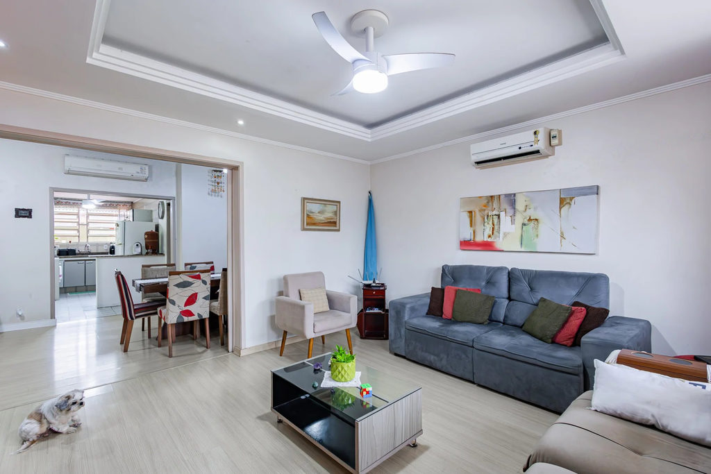 Casa para venda no bairro Partenon em Porto Alegre