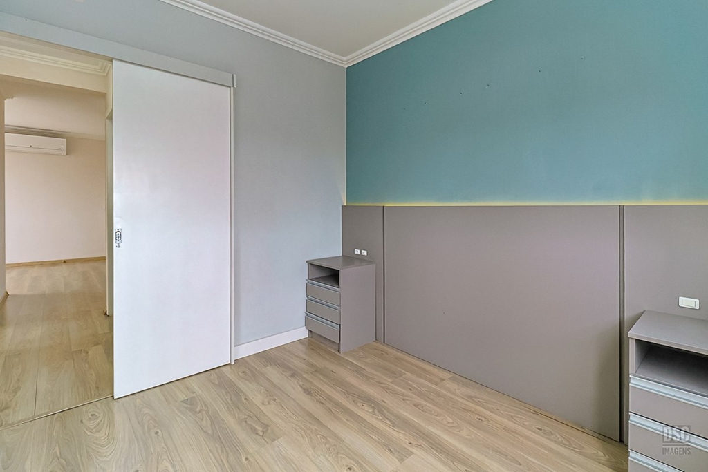 Apartamento para venda no bairro Vila Ipiranga em Porto Alegre