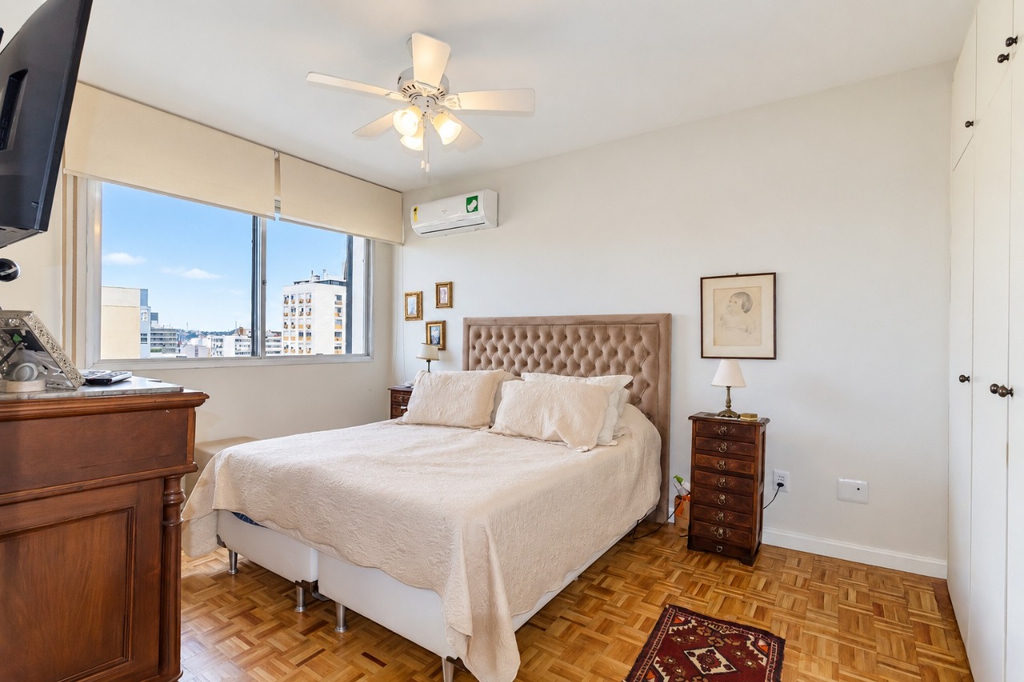 Apartamento para venda no bairro Rio Branco em Porto Alegre