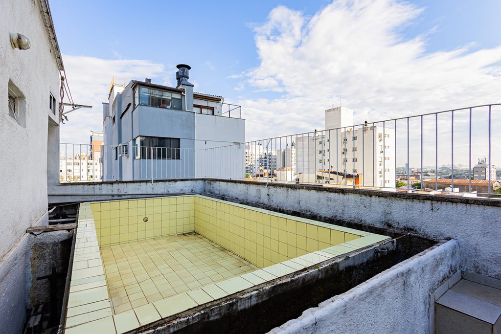 Cobertura Duplex para venda no bairro Passo da Areia em Porto Alegre