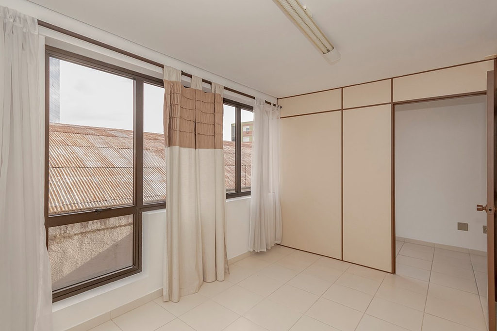 Sala para venda no bairro Floresta em Porto Alegre