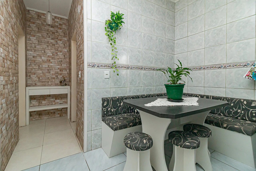 Casa para venda no bairro Jardim Itu Sabará em Porto Alegre