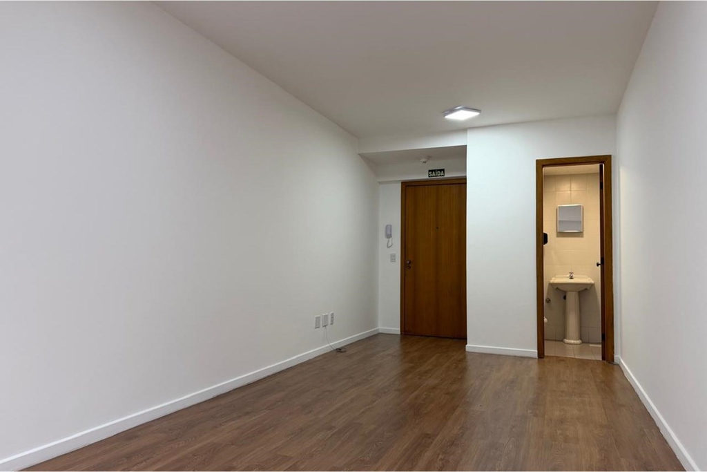 Sala para venda no bairro Petrópolis em Porto Alegre