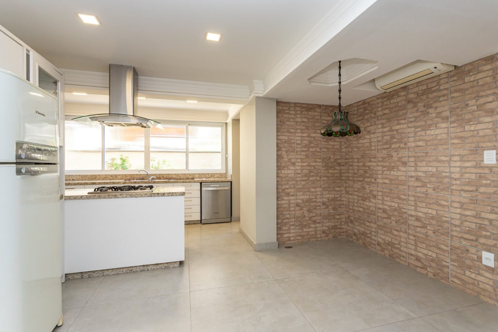 Apartamento para venda no bairro Moinhos de Vento em Porto Alegre