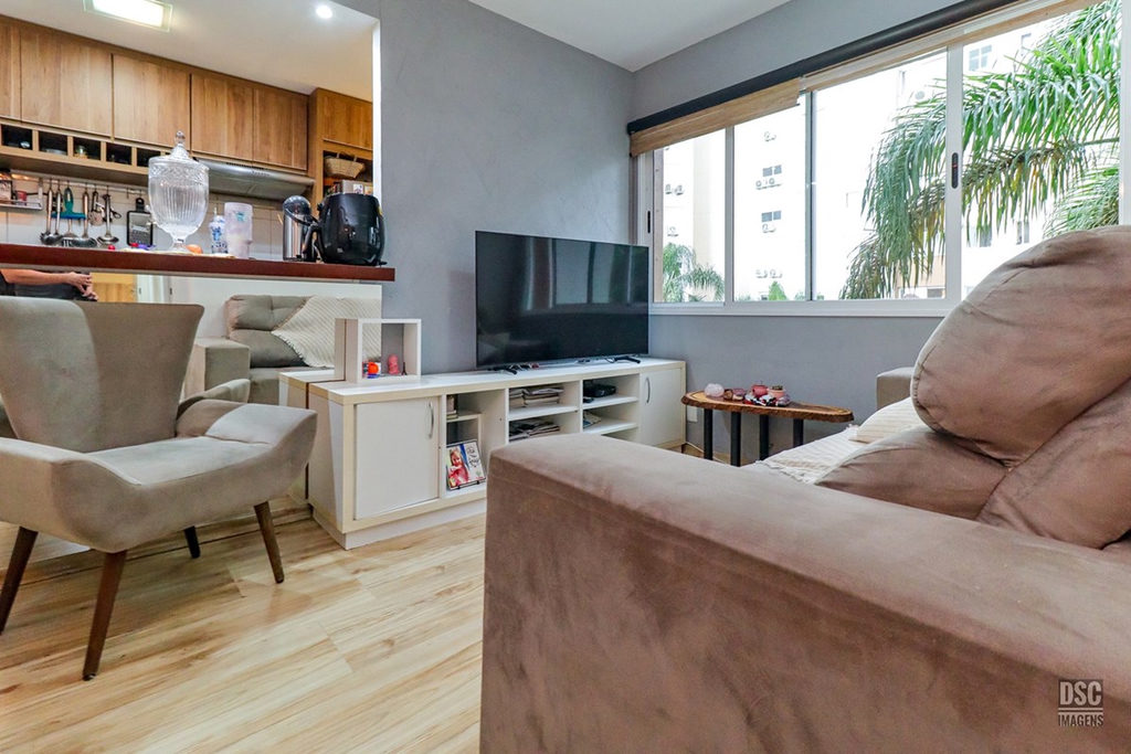 Apartamento para venda no bairro Vila Ipiranga em Porto Alegre