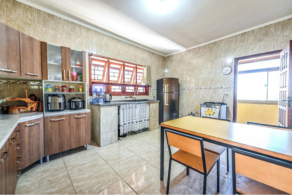 Casa para venda no bairro Agronomia em Porto Alegre