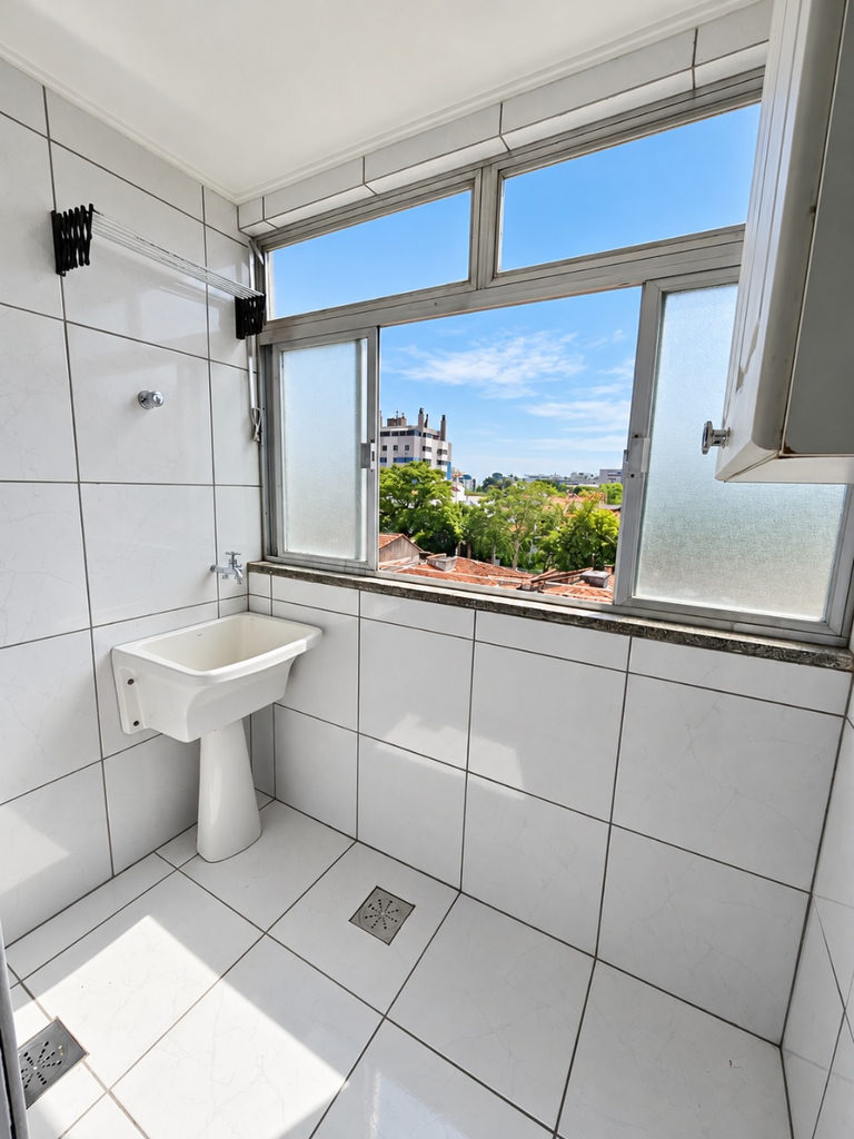 Apartamento para venda no bairro Vila Ipiranga em Porto Alegre
