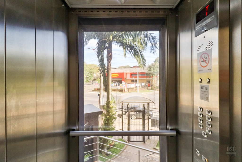 Apartamento para venda no bairro Jardim Itu em Porto Alegre