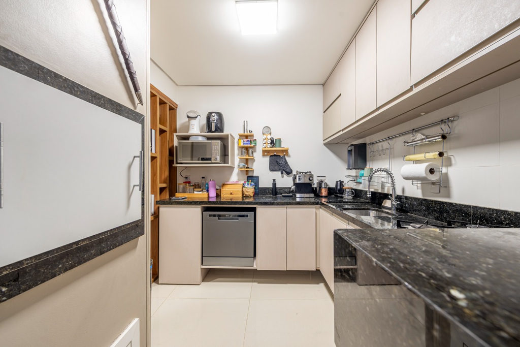 Apartamento para venda no bairro Passo da Areia em Porto Alegre