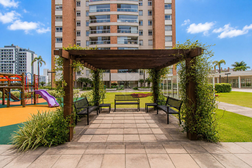 Apartamento para venda no bairro Central Parque em Porto Alegre