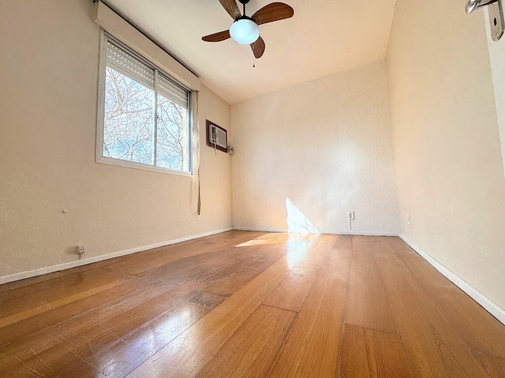 Apartamento para venda no bairro Teresópolis em Porto Alegre