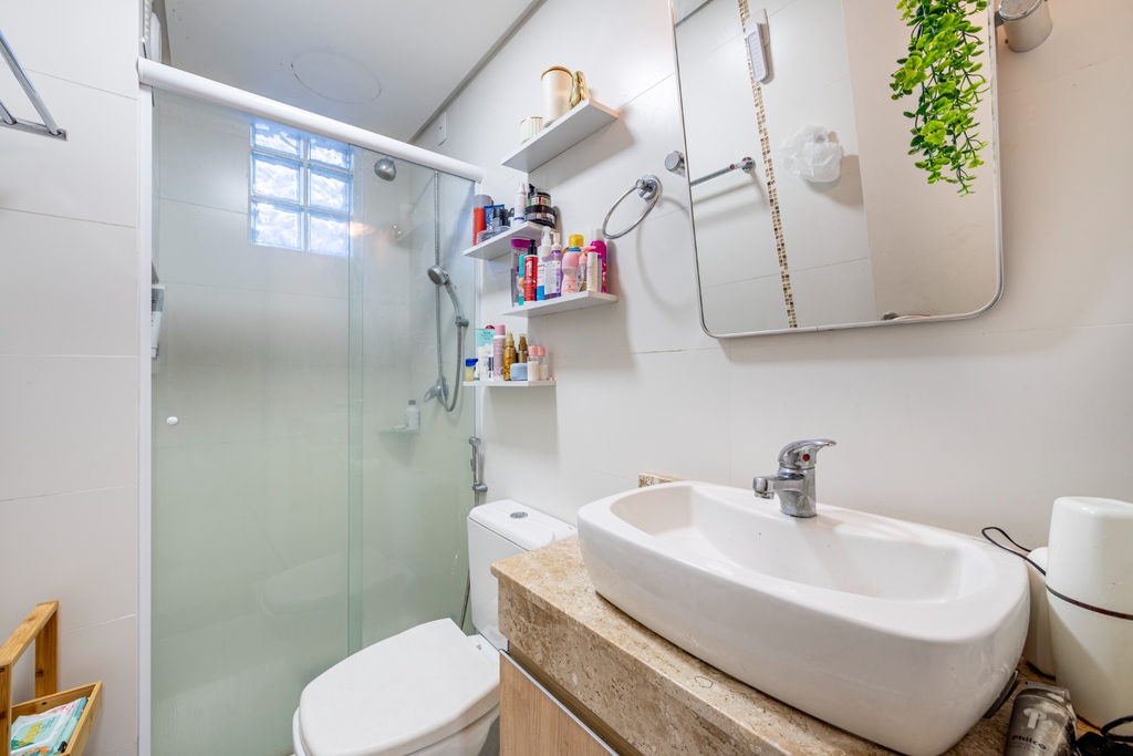 Apartamento para venda no bairro Passo da Areia em Porto Alegre