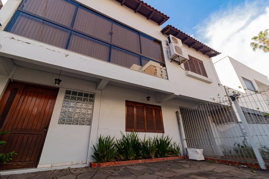 Casa para venda no bairro Higienópolis em Porto Alegre