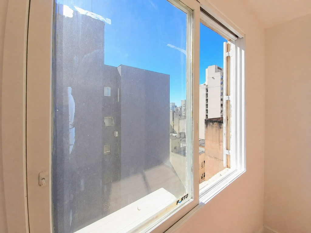Apartamento para venda no bairro Centro Histórico em Porto Alegre