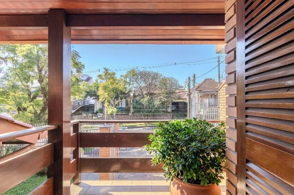 Casa para venda no bairro Jardim São Pedro em Porto Alegre
