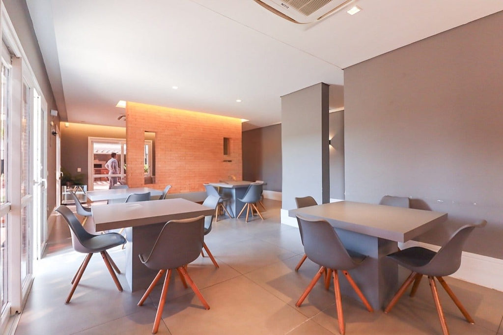 Apartamento para venda no bairro Navegantes em Porto Alegre