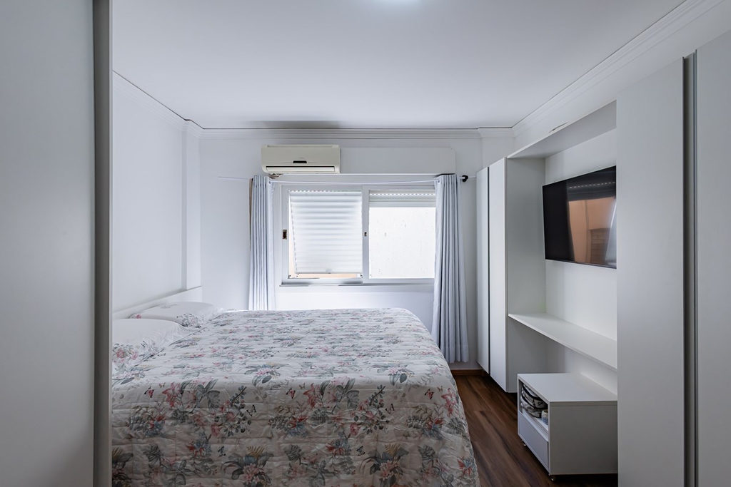 Apartamento para venda no bairro Passo da Areia em Porto Alegre