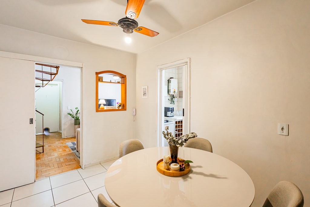 Cobertura Duplex para venda no bairro Passo da Areia em Porto Alegre