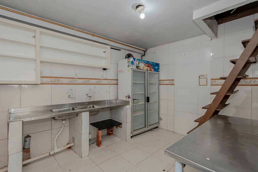 Loja para venda no bairro Humaitá em Porto Alegre