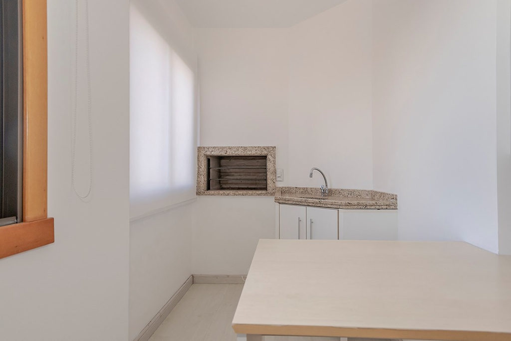 Apartamento para venda no bairro Santa Cecília em Porto Alegre