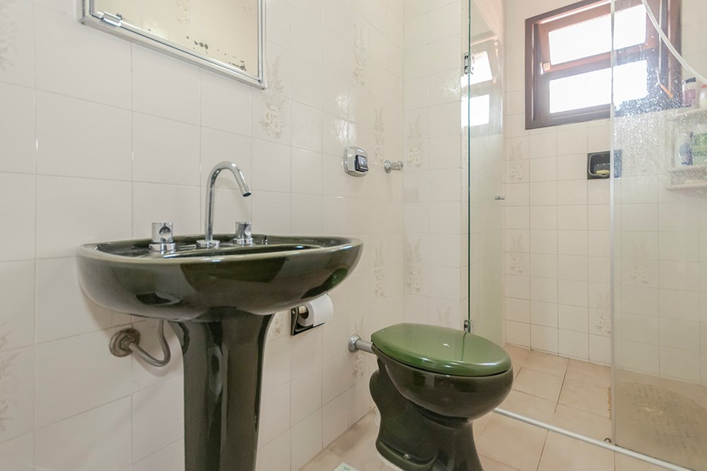 Casa para venda no bairro Jardim Itu Sabará em Porto Alegre