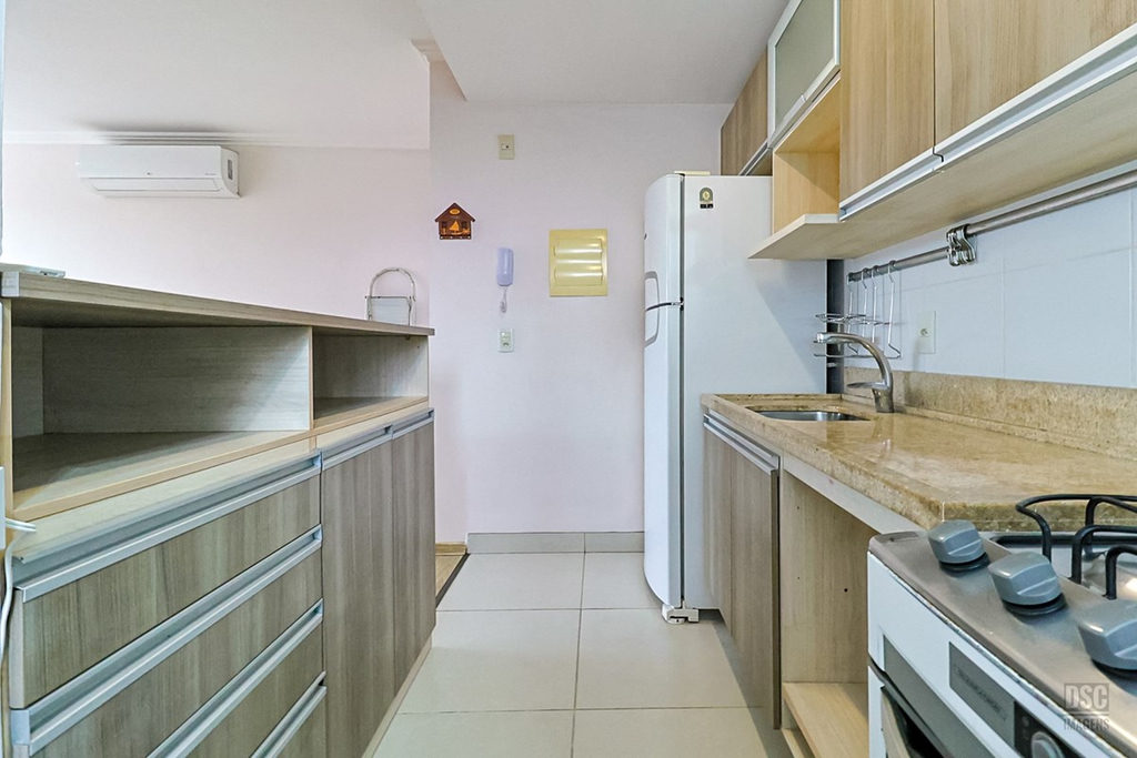 Apartamento para venda no bairro Vila Ipiranga em Porto Alegre