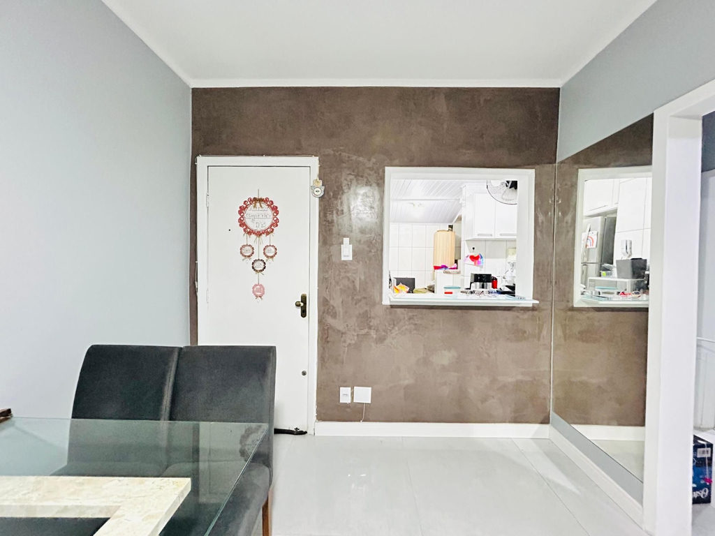 Apartamento para venda no bairro Medianeira em Porto Alegre