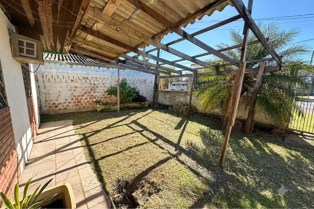 Casa para venda no bairro Harmonia em Canoas