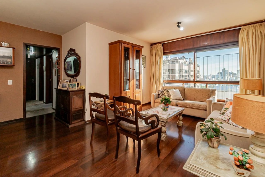 Apartamento para venda no bairro Rio Branco em Porto Alegre