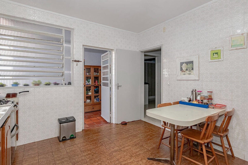 Casa para venda no bairro Três Figueiras em Porto Alegre