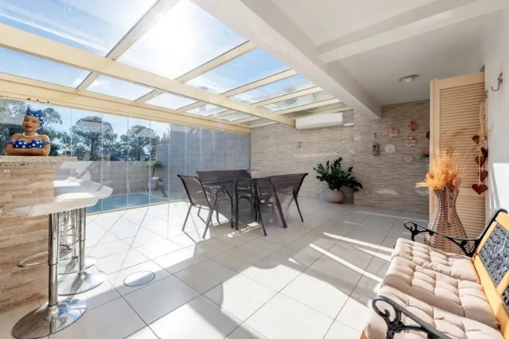 Casa para venda no bairro Jardim Itu em Porto Alegre